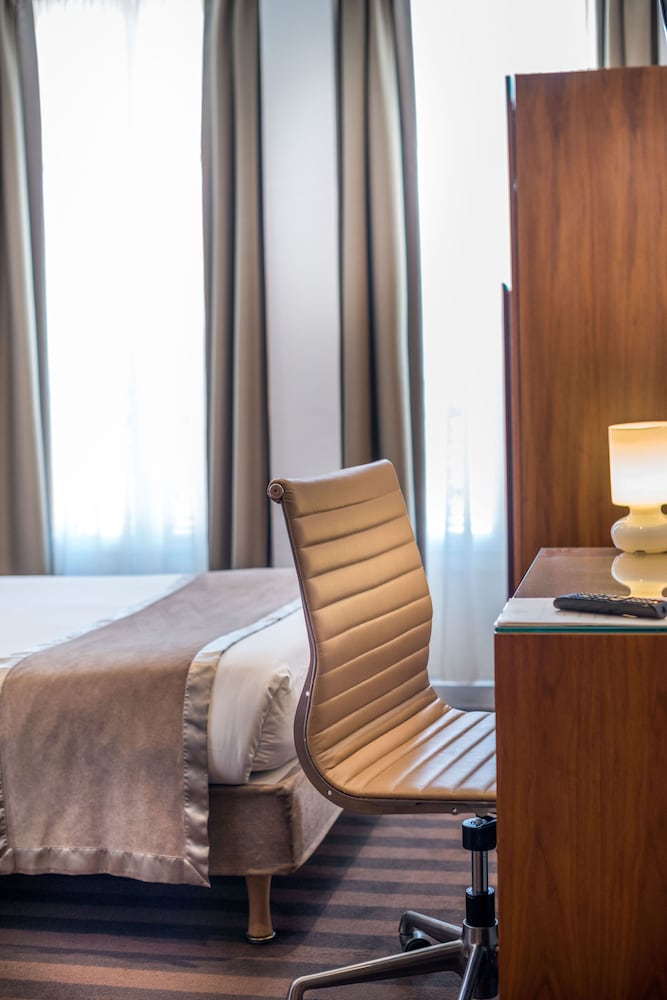 Фото Art Hôtel Eiffel