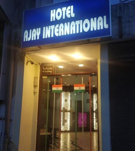 Внешний вид отеля Hotel Ajay International в Агре, фото 5
