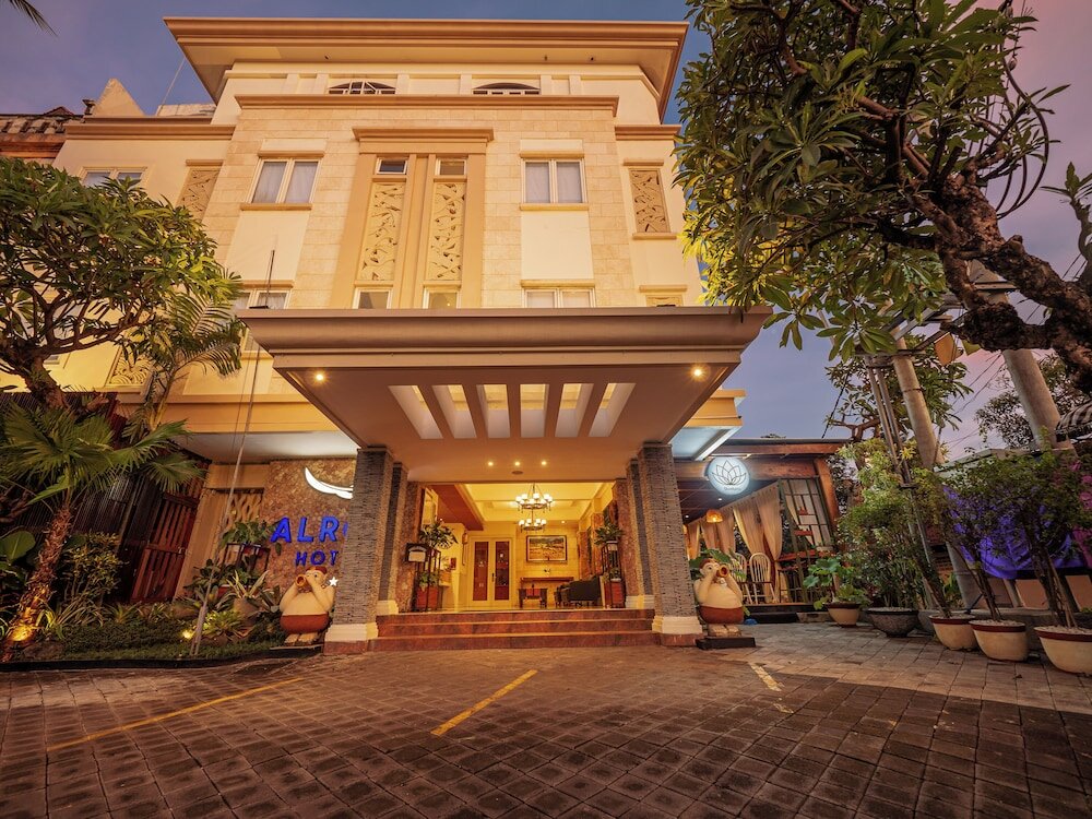 Фото Alron Hotel Kuta Powered by Archipelago