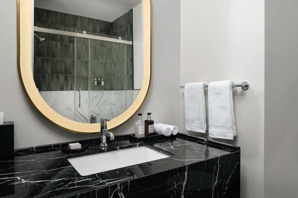 Фото Origin Austin, A Wyndham Hotel