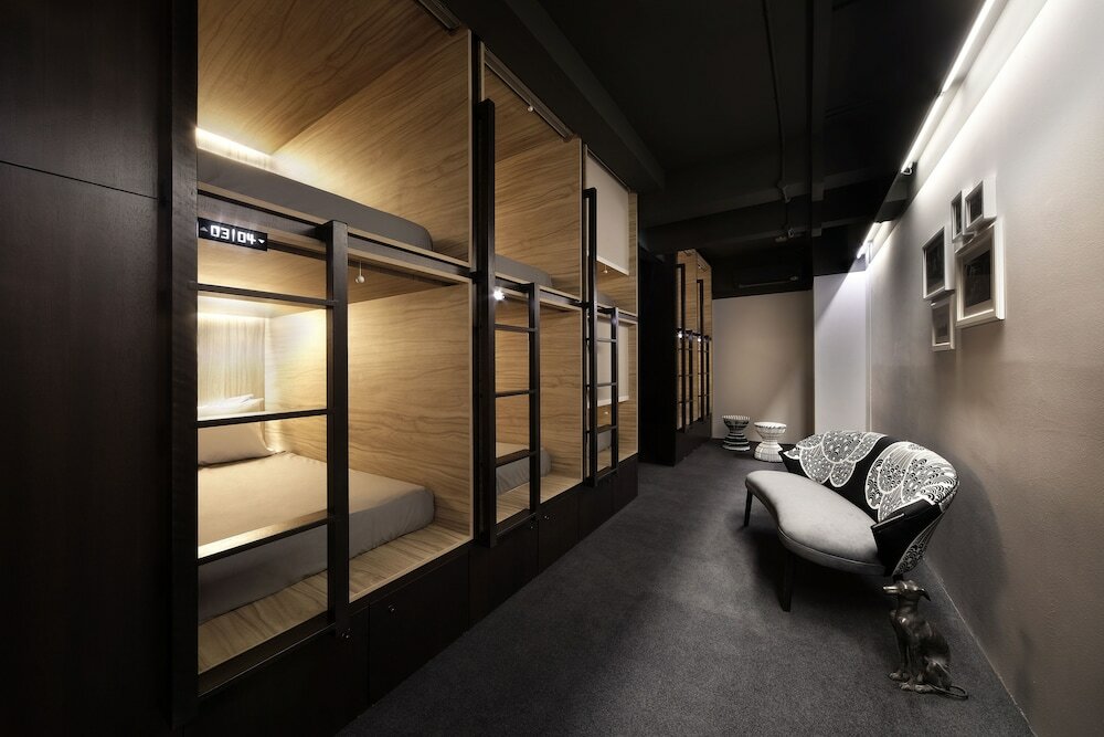 Фото The POD Boutique Capsule Hotel