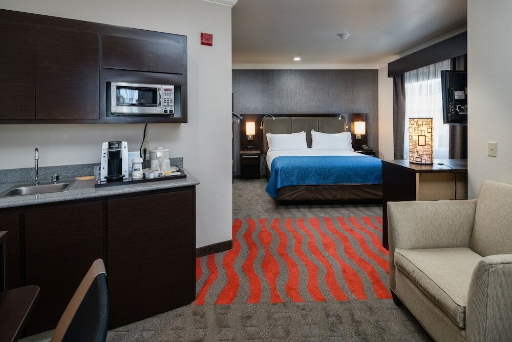 Фото Holiday Inn Express & Suites Santa Clara, an Ihg Hotel