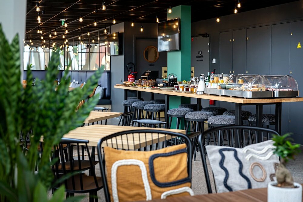 Фото Best Western M Treize Paris Asnieres