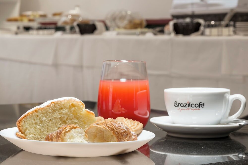 Фото Hotel Montreal