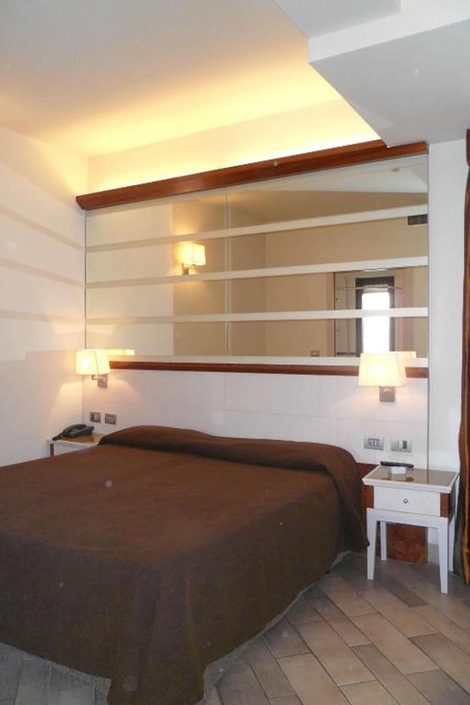 Фото Hotel Eden