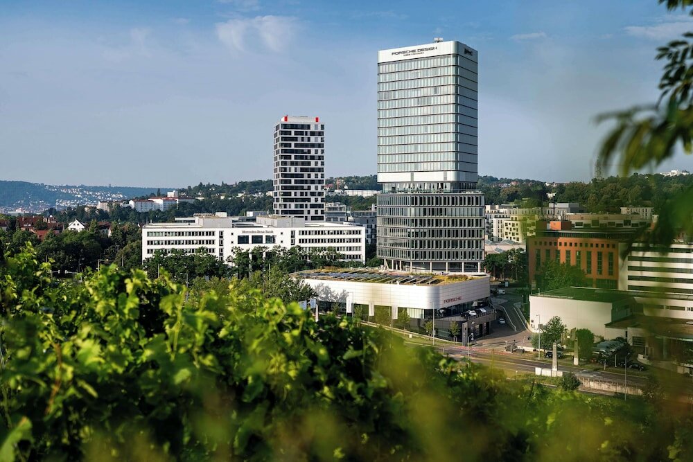 Фото Radisson Blu Hotel At Porsche Design Tower Stuttgart