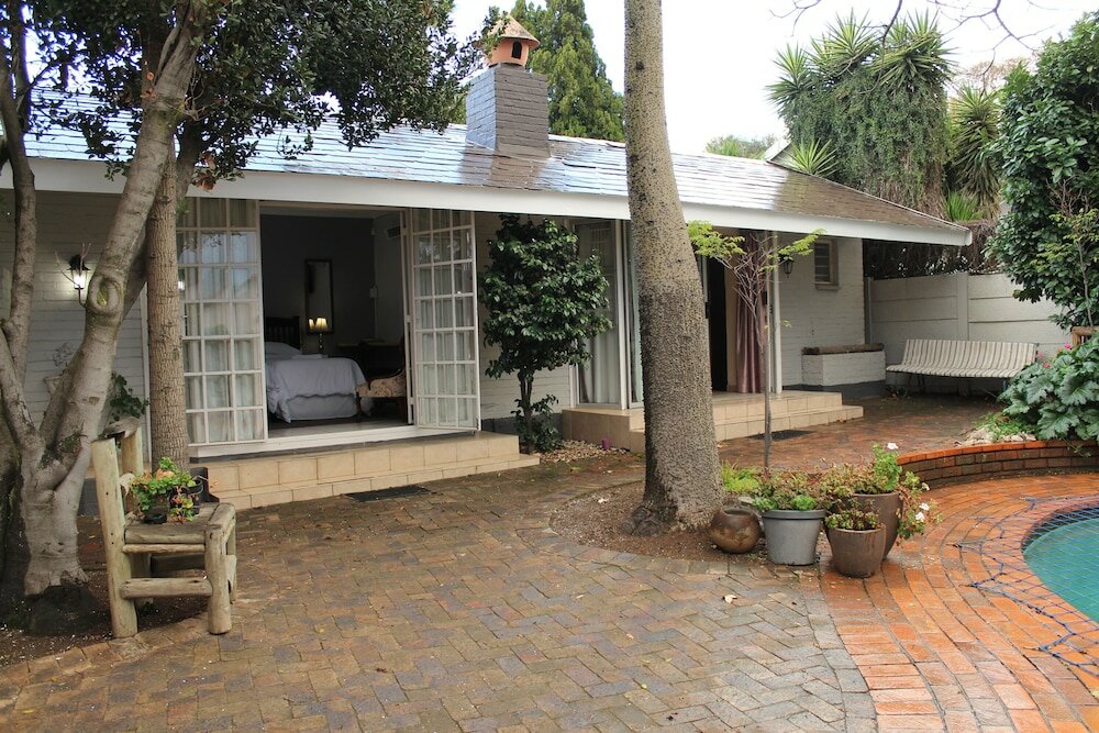 Фото 3Liebeloft Guest House