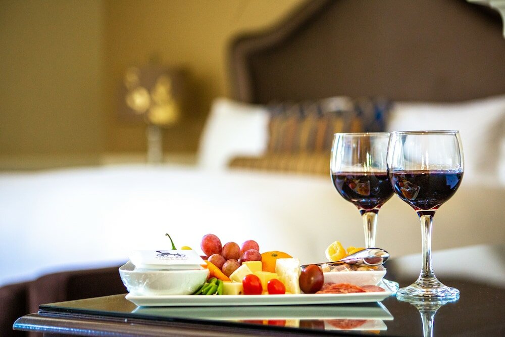 Фото Carriage House Inn