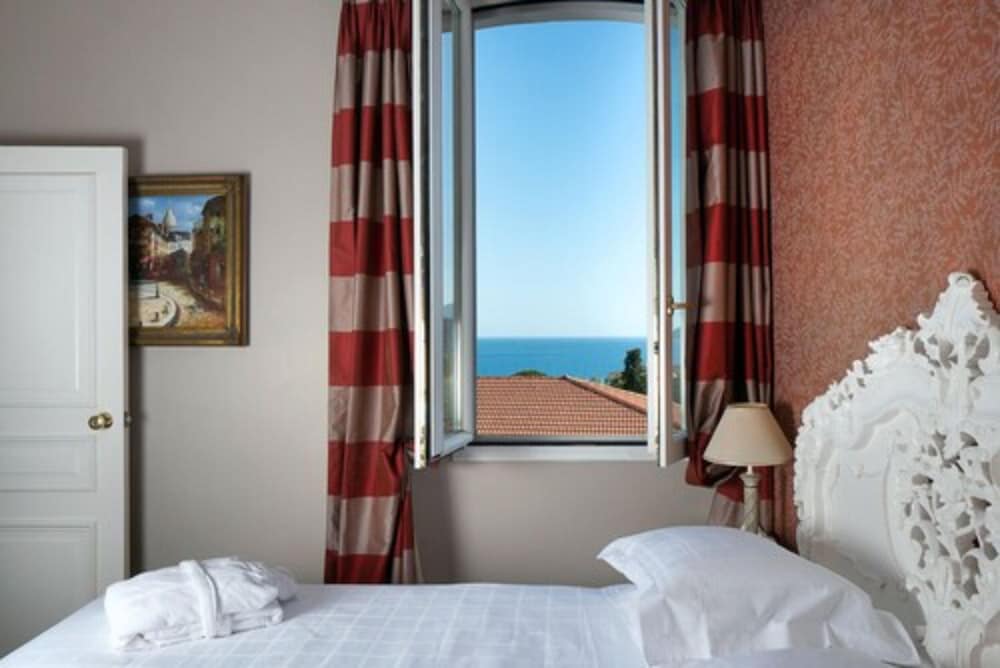 Фото Chateau De La Tour