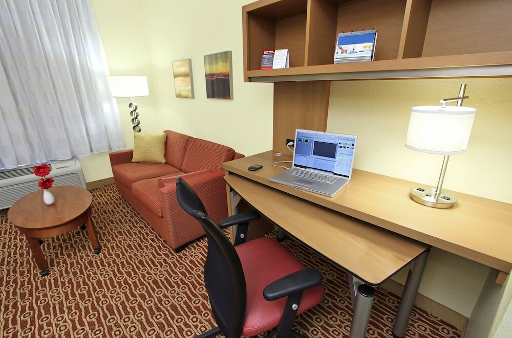 Фото TownePlace Suites by Marriott Sunnyvale Mountain View