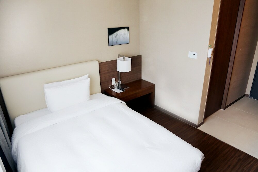 Фото Busan Business Hotel