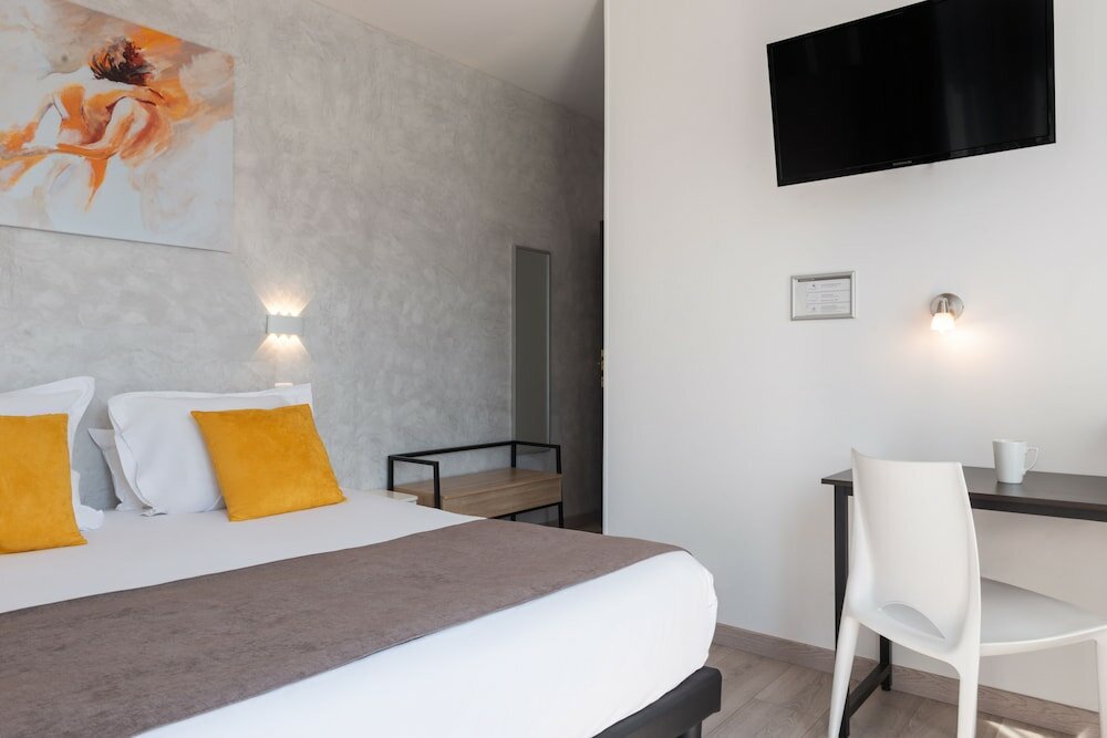 Фото The Originals City, Hotel Notre Dame, Rouen