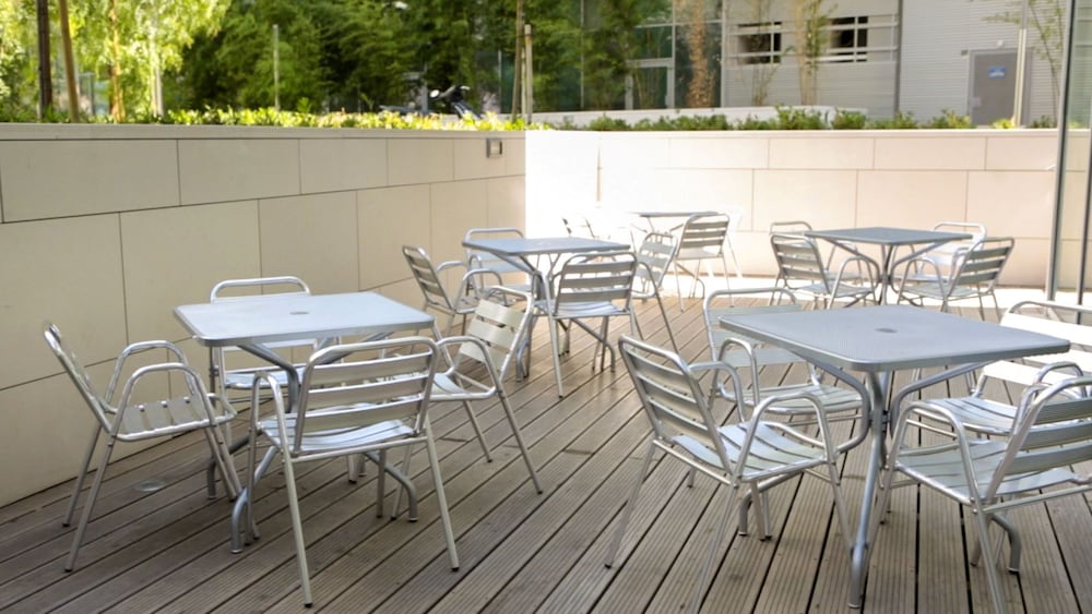 Фото B&B Hôtel Marseille Euromed