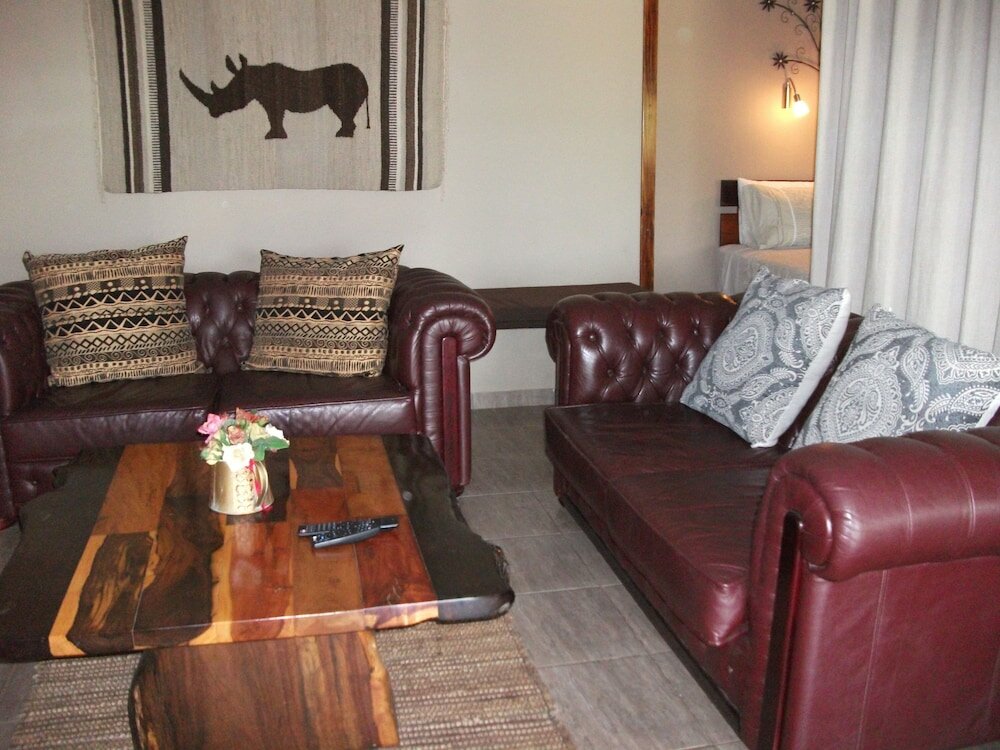 Фото Meerkat Manor