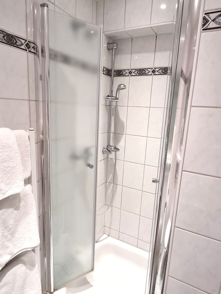 Фото Adler Hotel Frankfurt