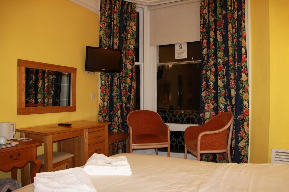 Фото Ambassador Hotel