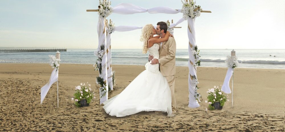 Фото The Blue Waters Hotel