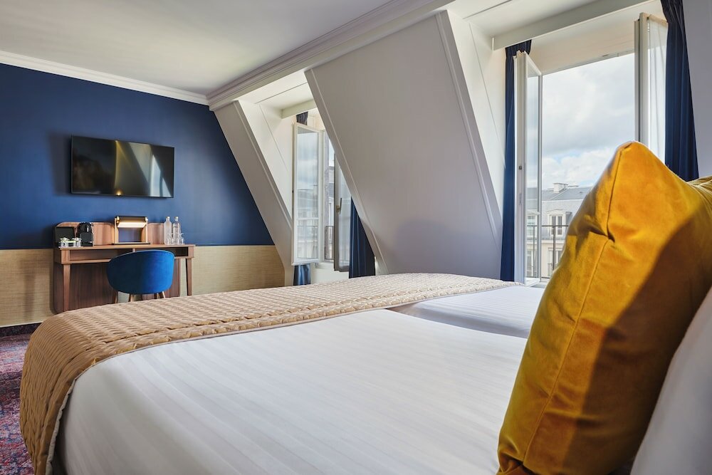 Фото Hôtel Le Versailles