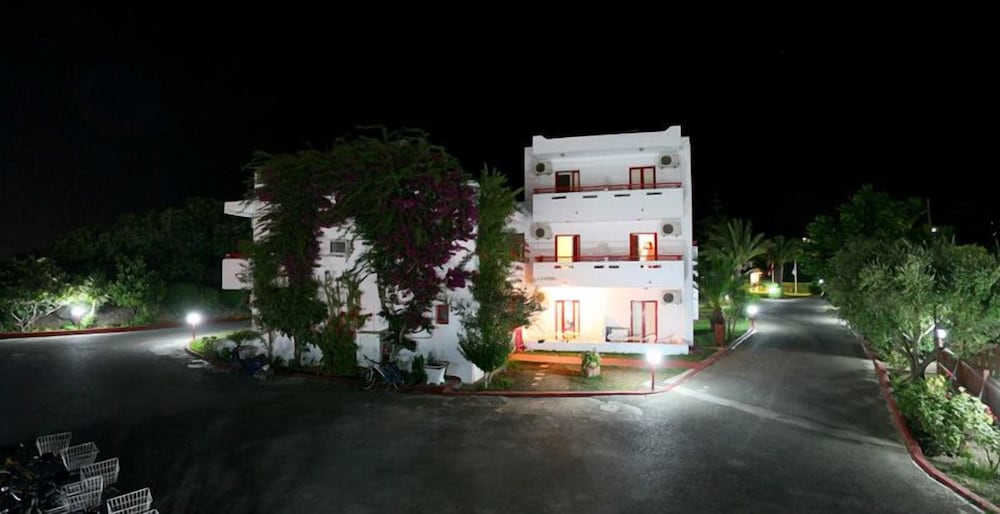 Фото отеля 3