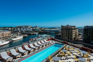 Гостиница Radisson Red Cape Town V&A Waterfront