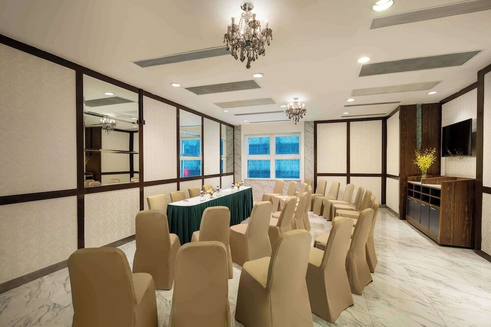 Фото Ramada Hong Kong Grand View