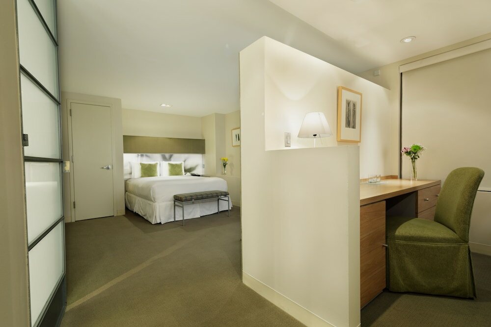 Фото The Shoreham Hotel