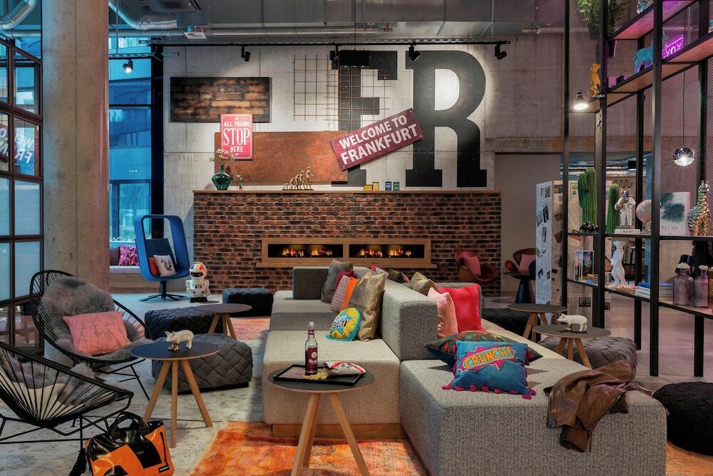 Фото Moxy Frankfurt City Center