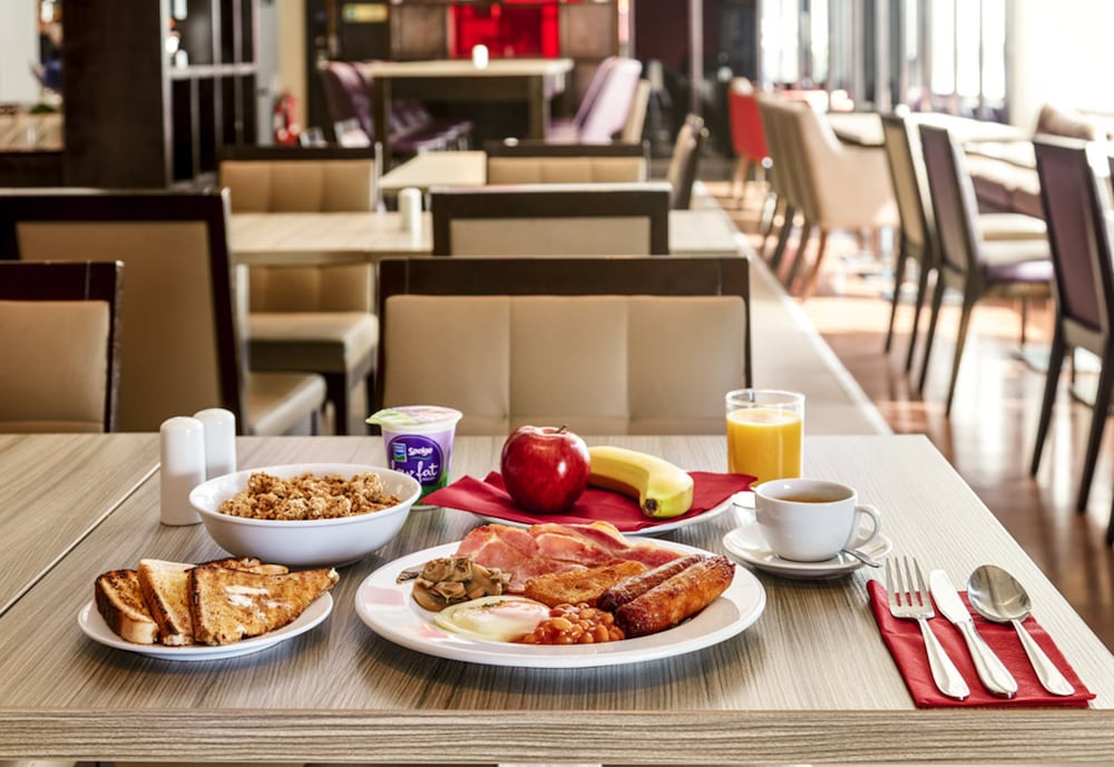 Фото ibis Belfast City Centre Hotel