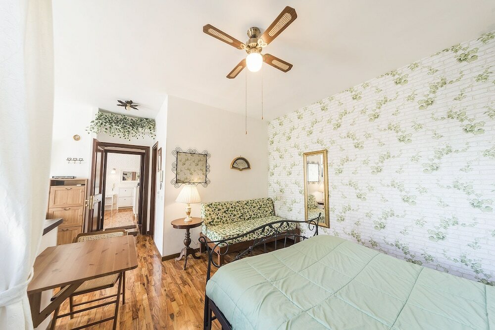 Фото Casale dell'Insugherata B&b Roma