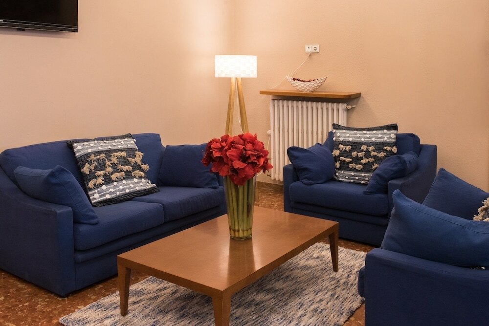 Фото Evenia Oros