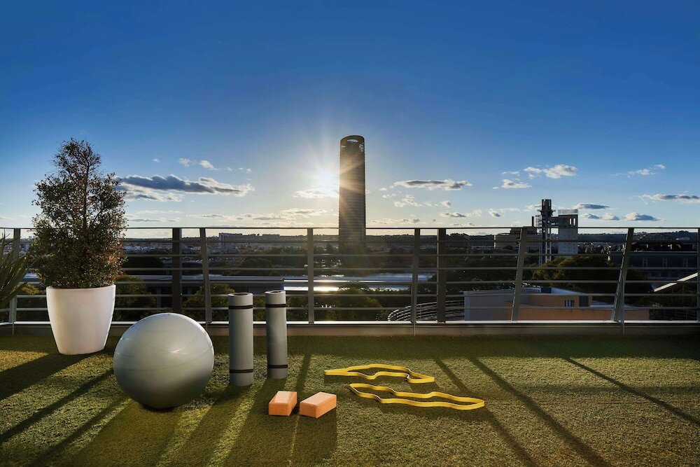 Фото NH Sevilla Plaza de Armas