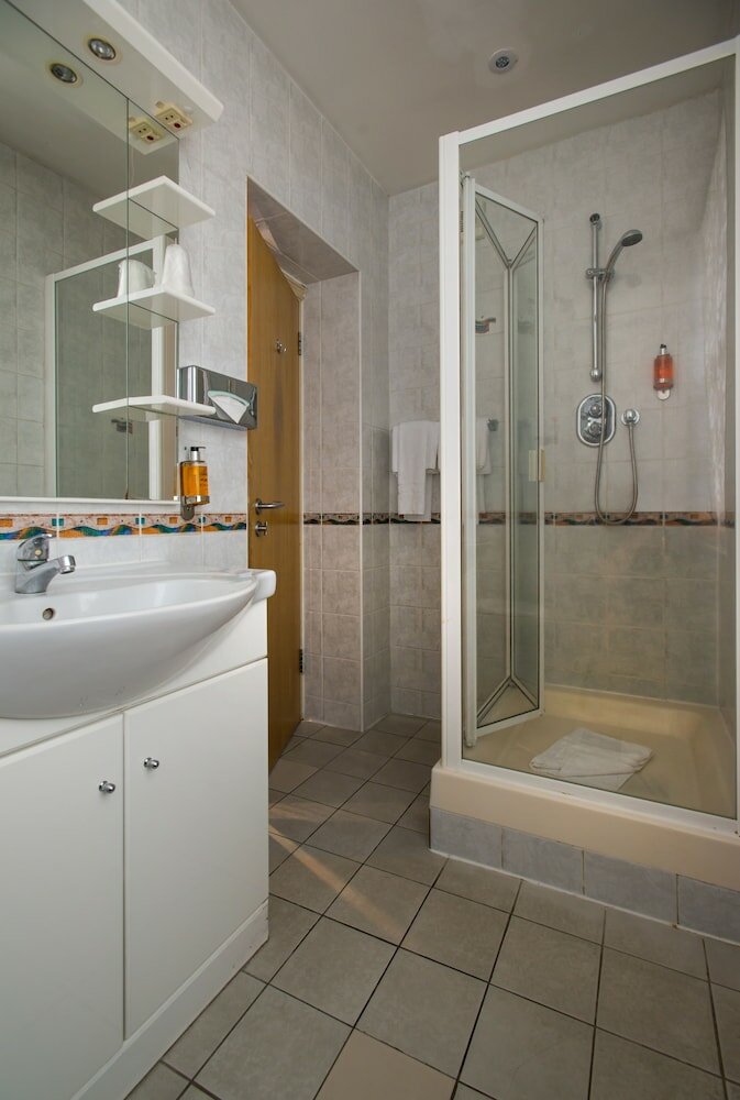 Фото Best Western Buckingham Palace Rd