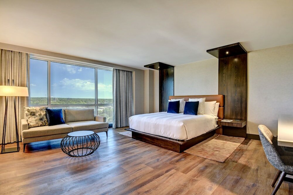 Фото Marriott Tulsa Hotel Southern Hills