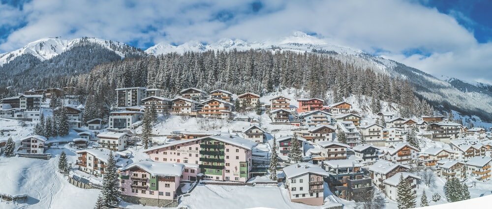 Фото Hotel Kertess