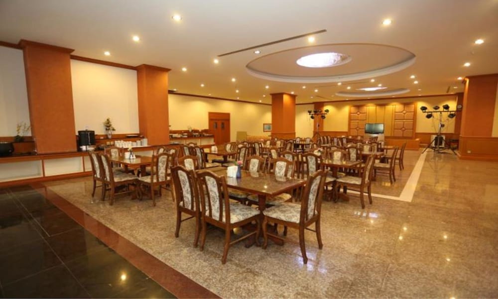 Фото Arawan Riverside Hotel