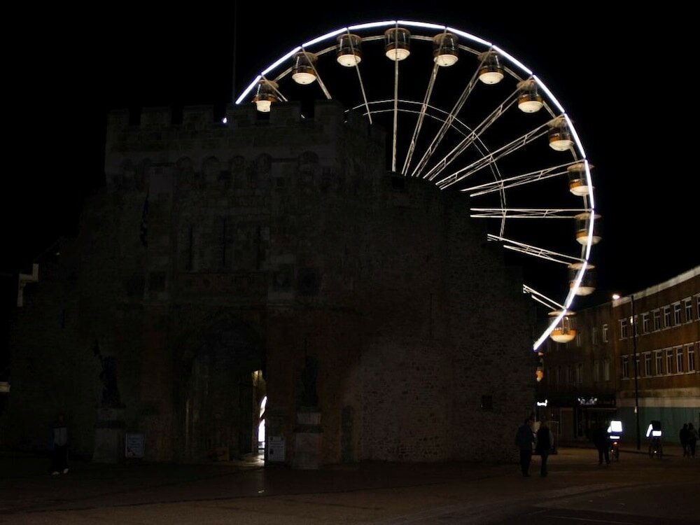 Фото Beddoe Apartments