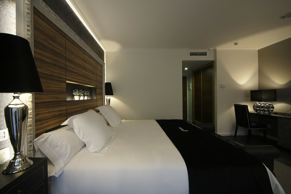 Фото Capitol Boutique Hotel