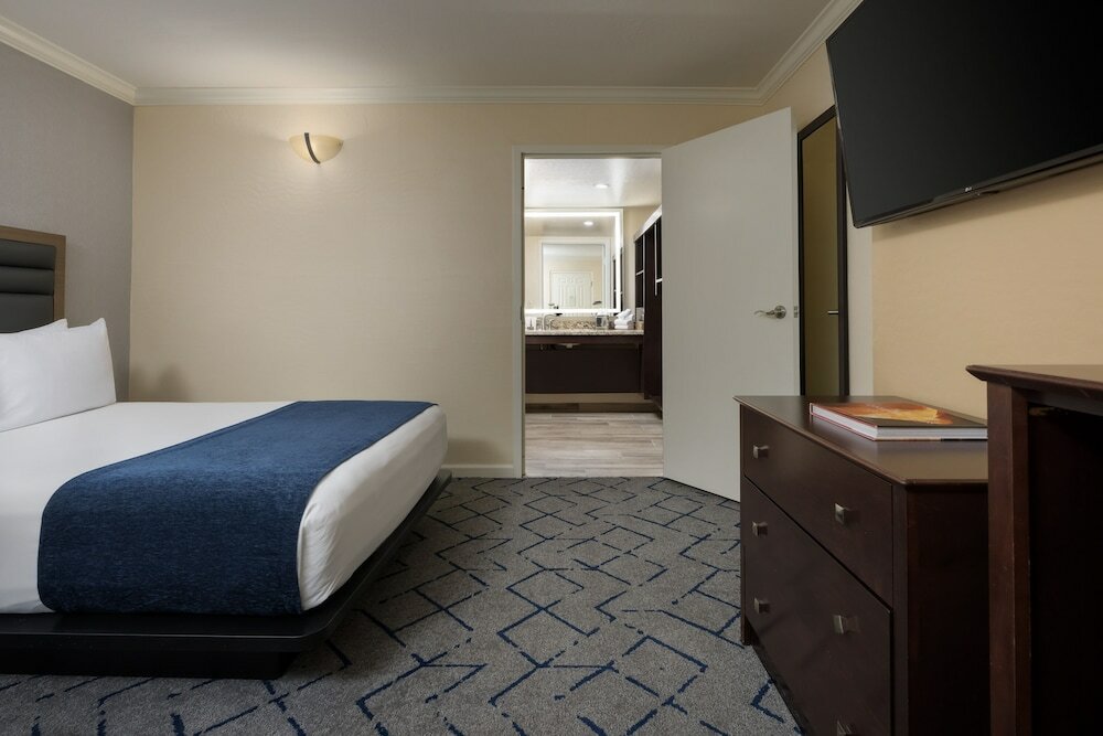 Фото The Scottsdale Plaza Resort & Villas