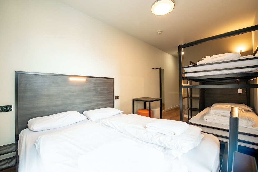 Фото a&o Edinburgh City