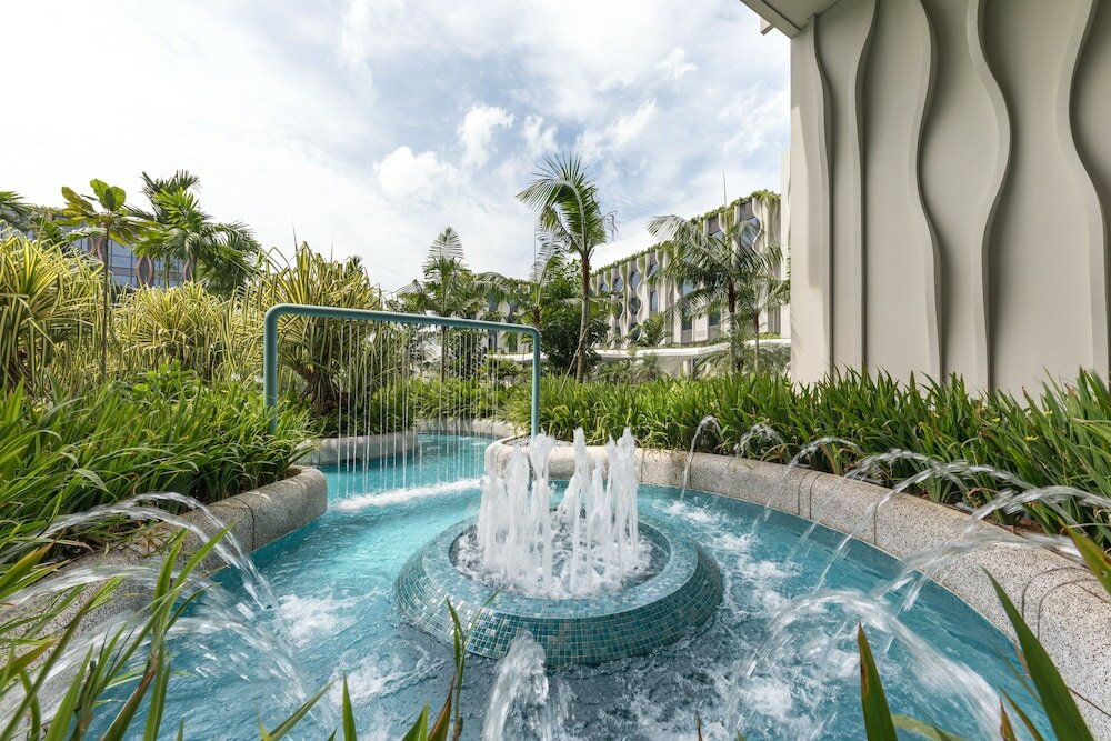 Фото Village Hotel Sentosa by Far East Hospitality