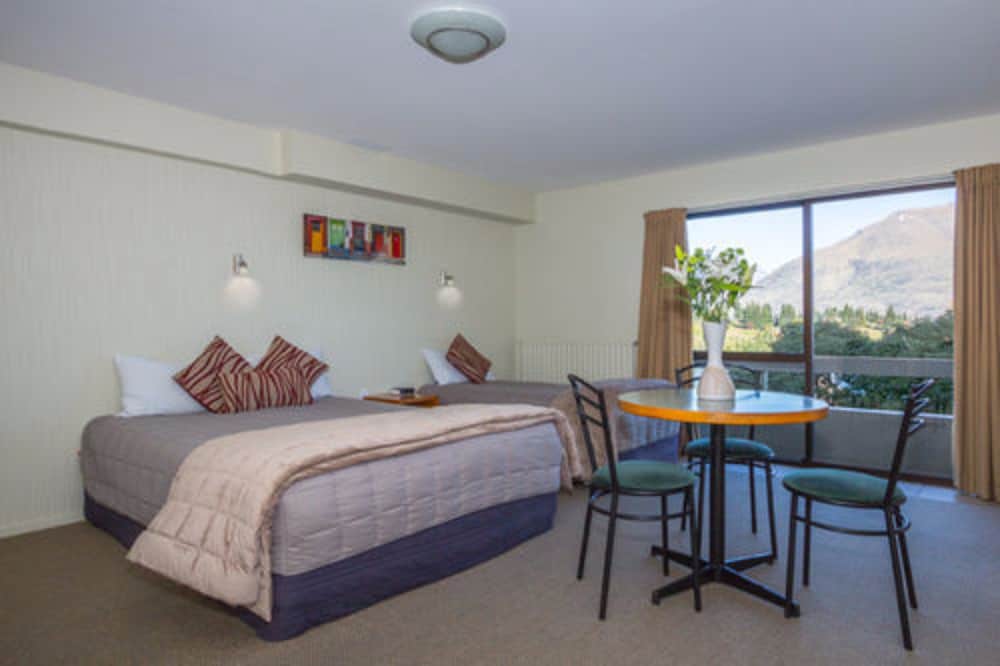 Фото Earnslaw Lodge