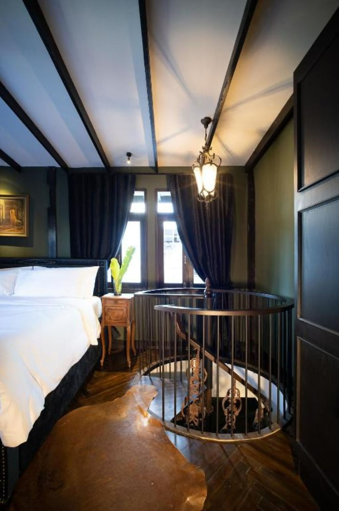 Фото Baan Tuk Din Hotel