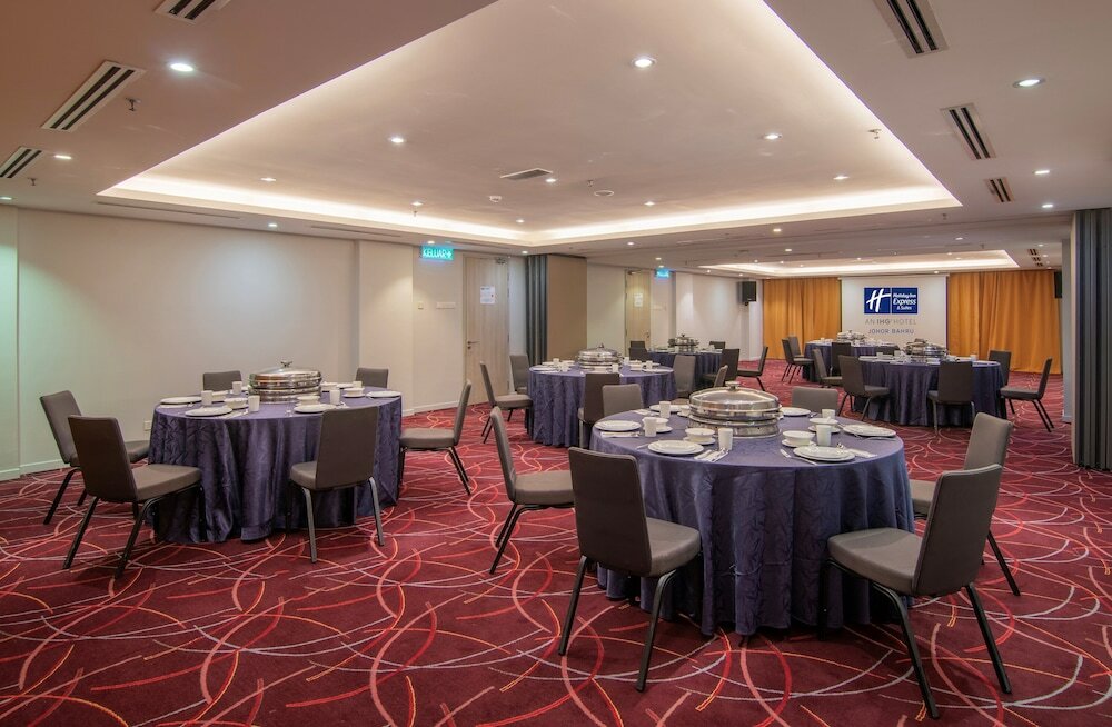 Фото Holiday Inn Express & Suites Johor Bahru