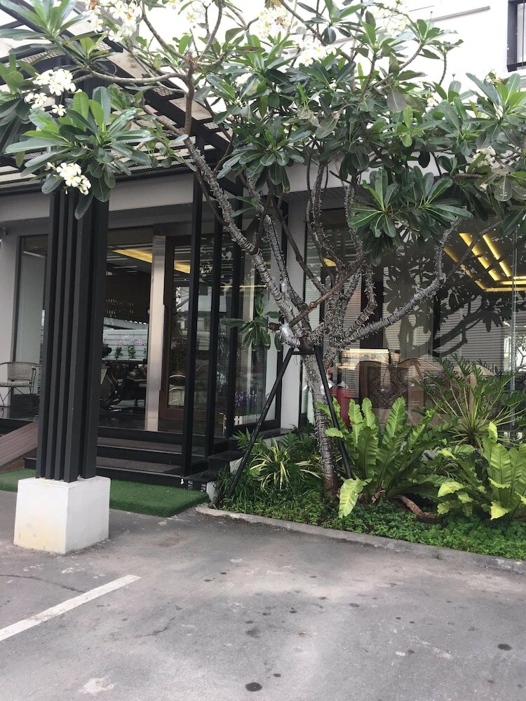 Фото Methavalai Residence