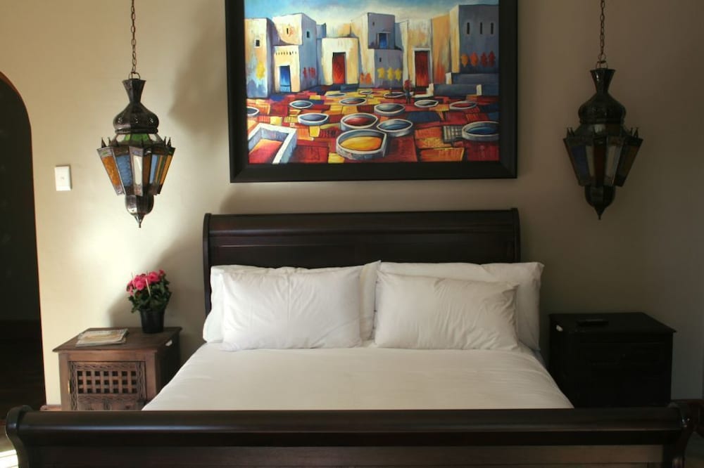 Фото The Wardrobe Guest House