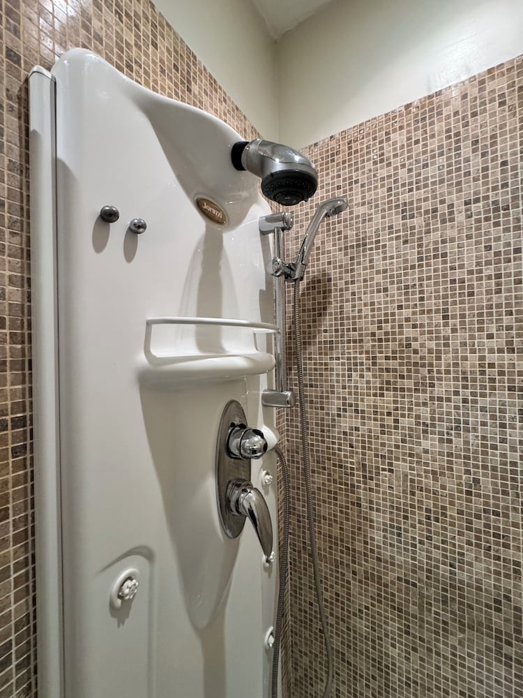 Фото 66 Imperial Inn DeLuxe