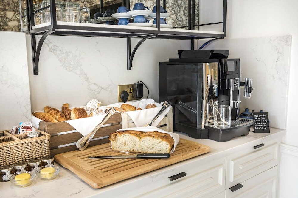 Фото The Capital Hotel Apartments & Townhouse