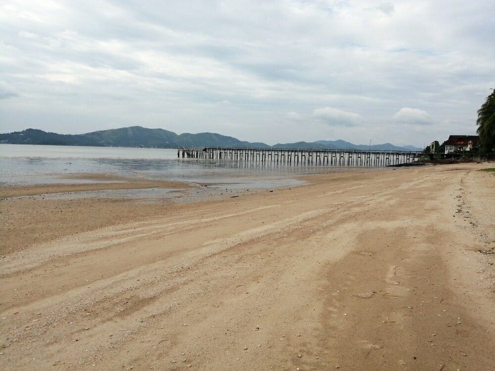 Фото Jansom Beach Resort Ranong