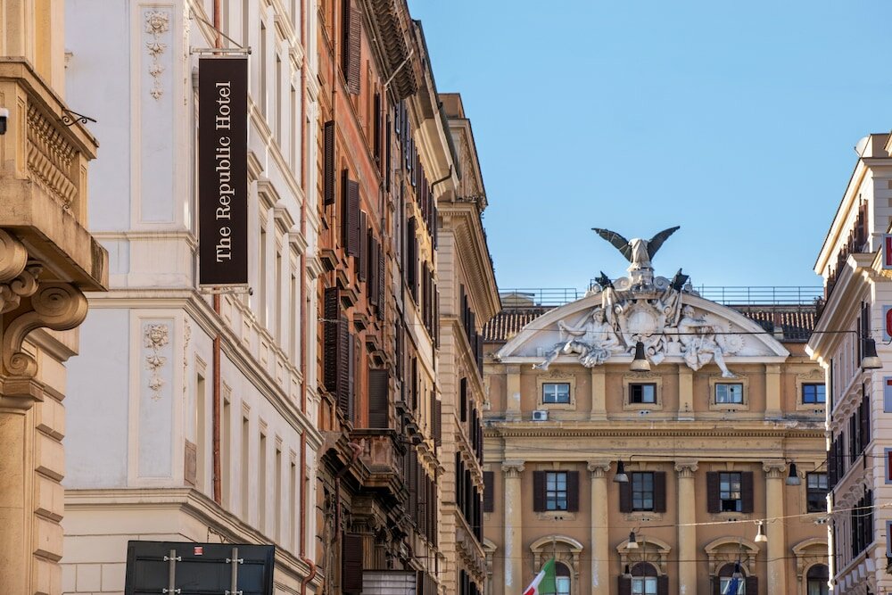 Фото The Republic Hotel