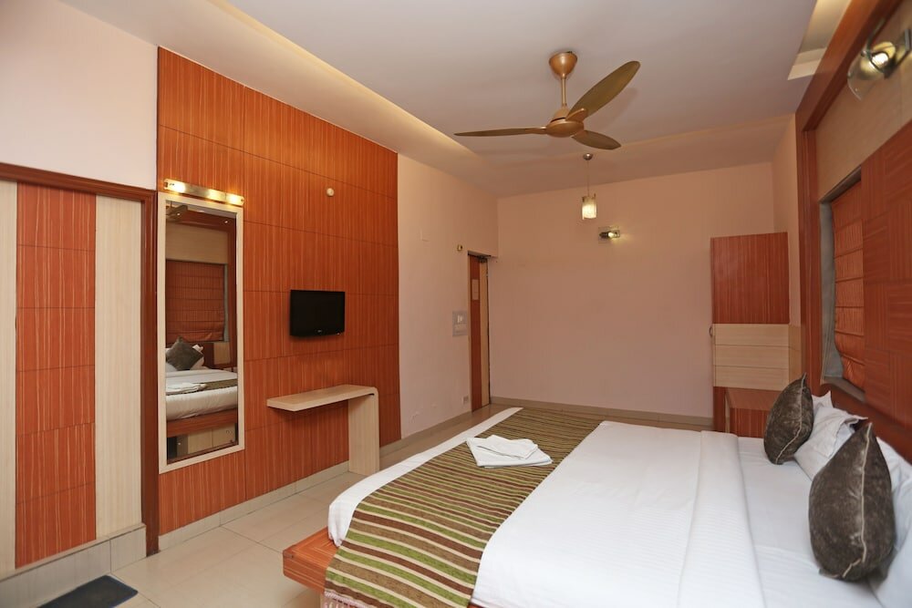 Фото Hotel Rushabh Home